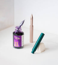 Load image into Gallery viewer, Tom&#39;s Studio - The Wren - Refillable Writing Pen in Lilac Anodised Aluminium
